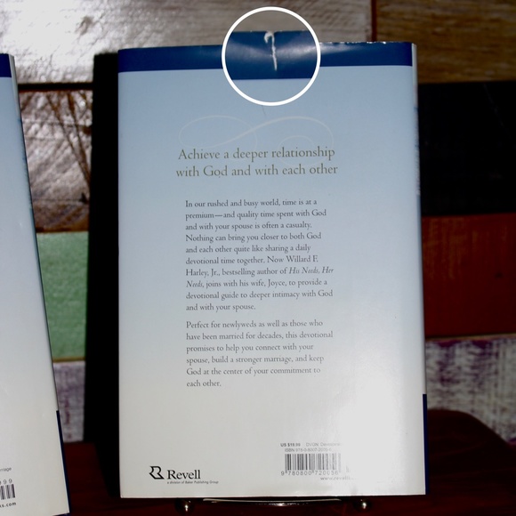 Bundle of Two Books: Draw Close • A Devotional for Couples - Picture 5 of 16